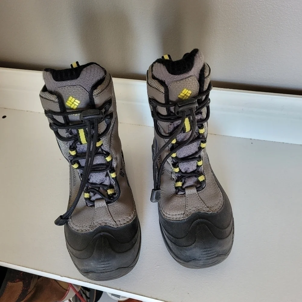 Columbia bugaboot gray